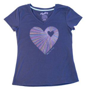 Camiseta de mujer azul con estampado de corazón